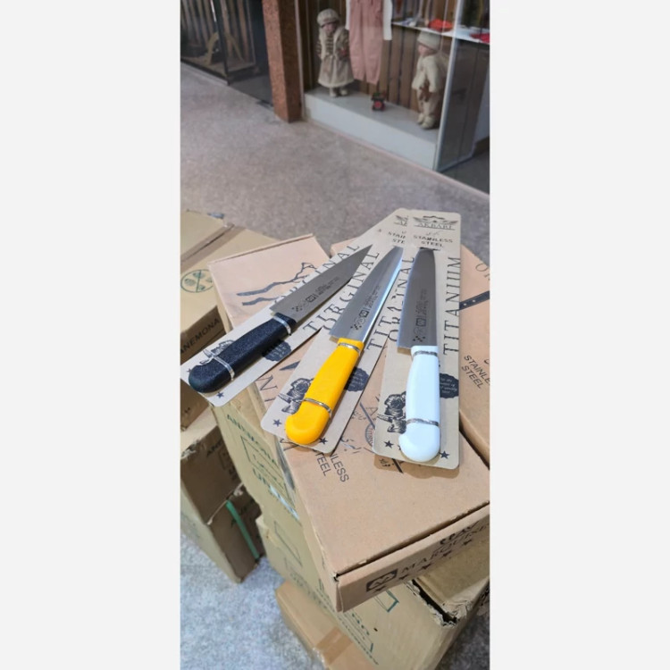 چاقو اکبری مدل PP87B دسته پلاستیک